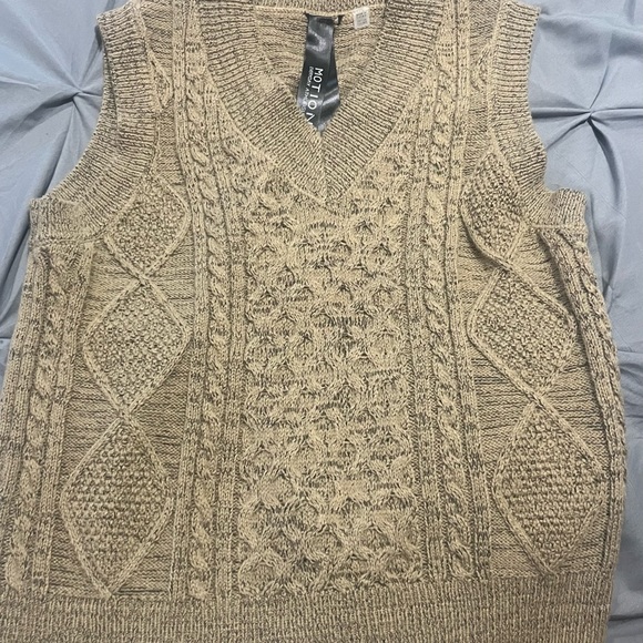 Sweater Vest - Picture 1 of 3